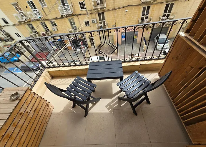 & Bright Free Wi-fi Appartement *