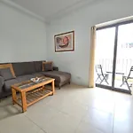 & Bright Free Wi-fi Apartment St. Paul's Bay