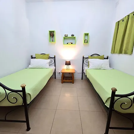 & Bright Free Wi-fi Apartment *